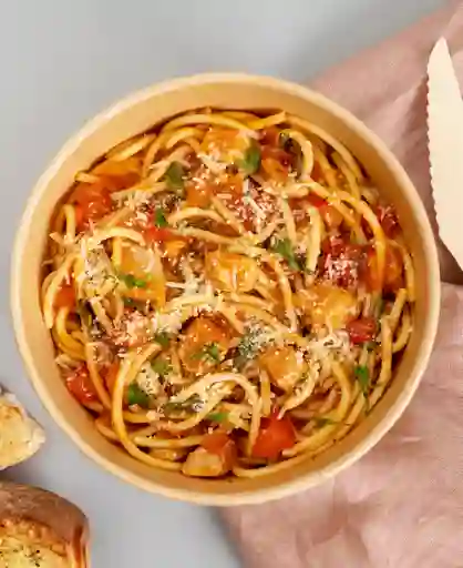 Spaguetti Pollo Al Pomodoro