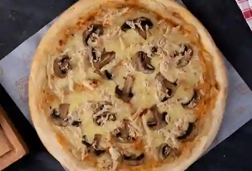 Pizza Pollo Champiñones