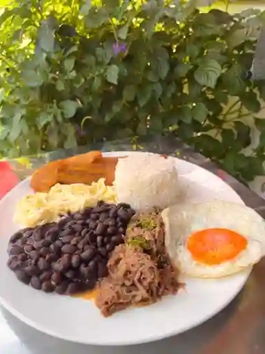 Pabellon Criollo