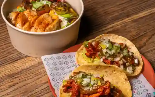 Ensalada Cantina + 2 Tacos