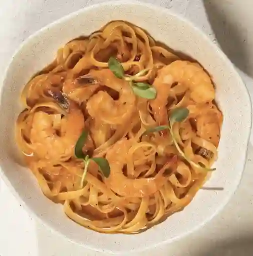 Pasta Larga Con Langostinos
