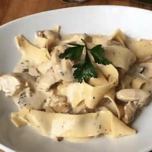 Pappardelle Pollo Funghi