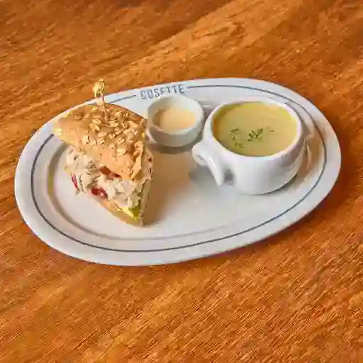 1/2 Sandwich Pavo Y Sopa De Verduras