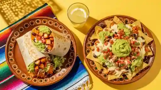 Burrito Pollo Bbq + Ñachos + Limonada