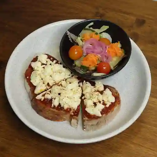 Tostada Ricotta, Mermelada De Pimentón .