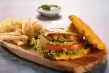 Hamburguesa De Atun En Patacon