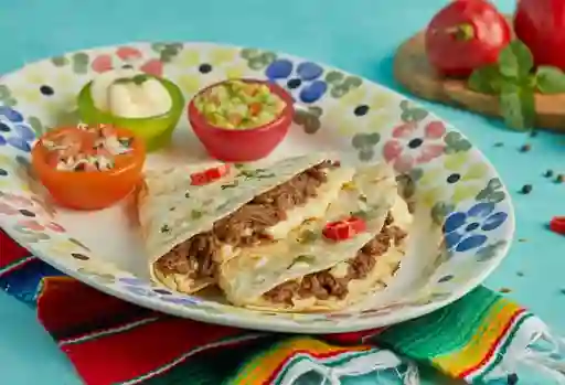 Quesadilla Carne Wajaca