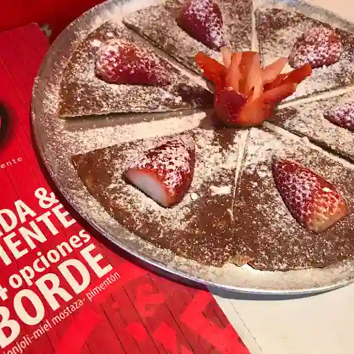 Pizza De Nutella Y Fresas Small.