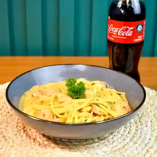 Combo Espaguetti Al Alfredo Con Camarone