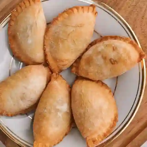 Empanada De Carne (6 Unid)