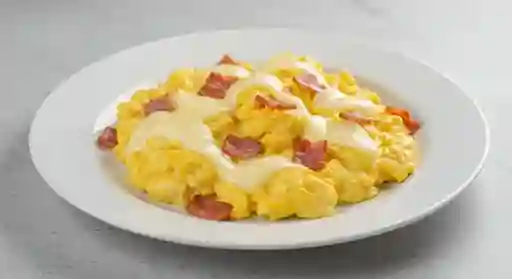 Huevos Revueltos Con Jamón Y Queso.