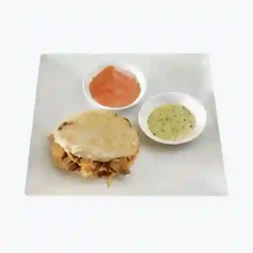 Arepa Pollo Y Chicharrón