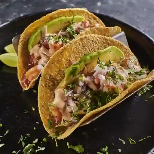 Tacos De Camarón Y Chipotle