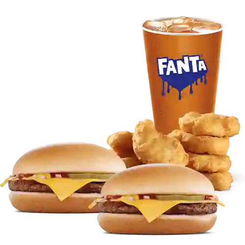 10 Chicken Mcnuggets + 2 Hamburguesas Con Queso + Fanta Grande