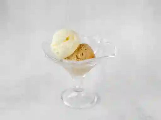 Vaso De Dos Sabores De Helado Vegano