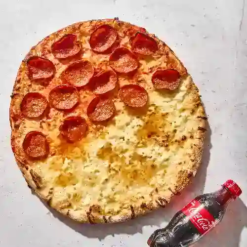 Pizza Por Mitades De 30 Cm Y Coca