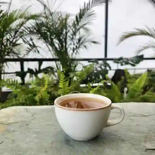 Agua Panela Con Jengibre Caliente