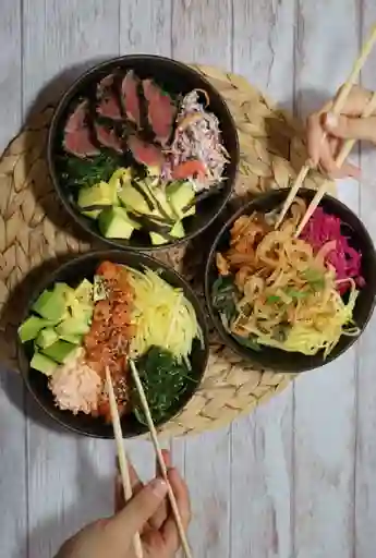 Arma Tu Poke Bowl.