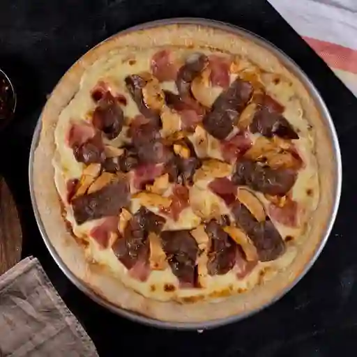 Pizza Tres Carnes