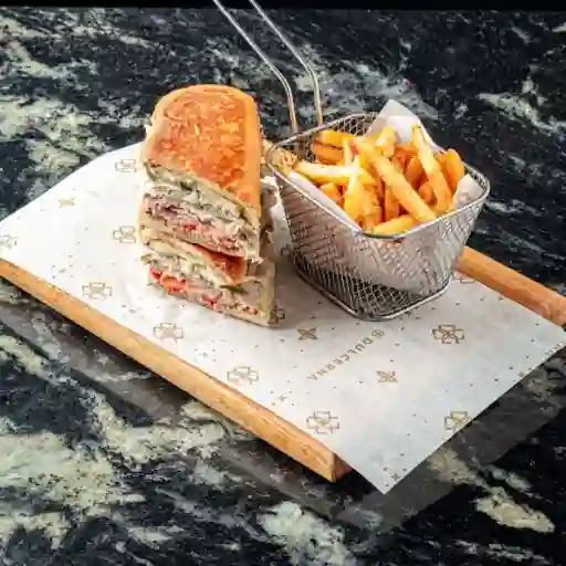 S2- Sandwich Cubano