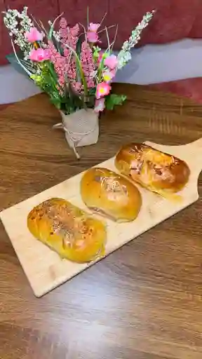 Pan De 4 Quesos