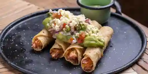 Flautas Con Pollo