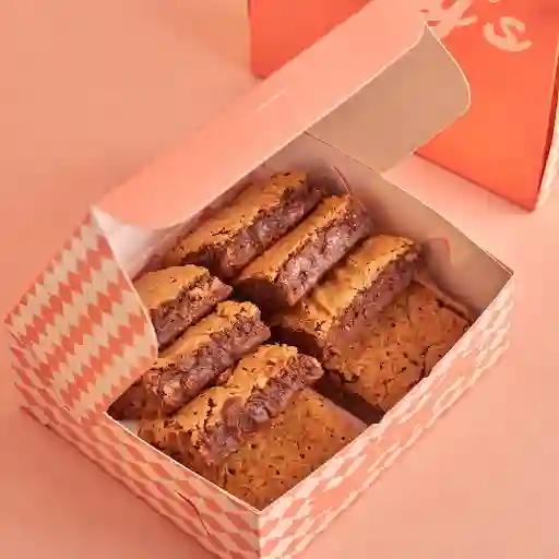 Caja 8  Brownies Tradicionales
