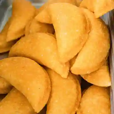 Empanada De Maiz Pollo