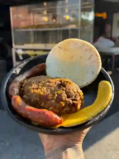 Calentado Con Chorizo