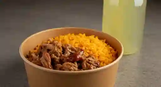 Cerdo Bbq + Arroz Achiotado + Bebida