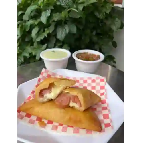 Empanada De Chorizo Con Queso