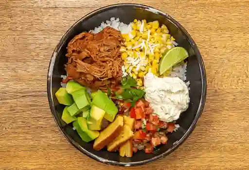 Bowl De Ropa Vieja + Totopos + Coca Cola
