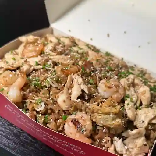 La Caja Poderosa -chow Fan Familiar