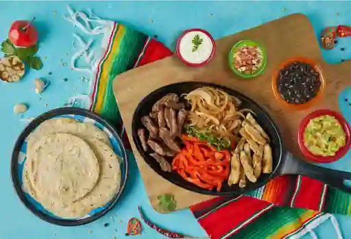 Fajitas Carne Asada Y Pollo