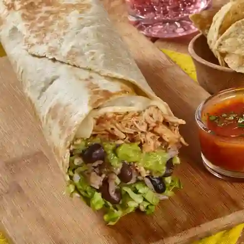 Burrito Con Pollo Desmechado