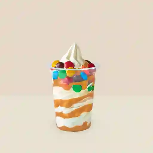 Sundae Caramelo Y Chocolates De Colores