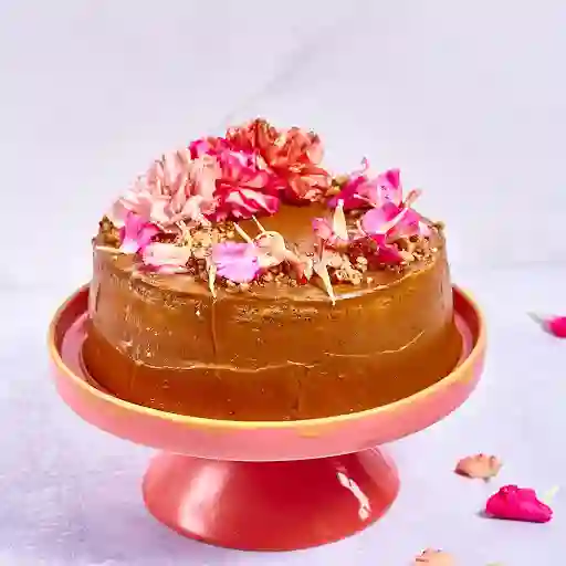 Torta Vainillaarequipe Y Nueces Mediana
