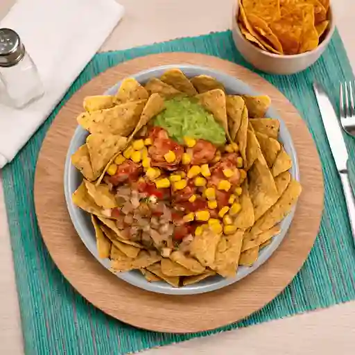Abundante Nachos Con Pollo Tinga