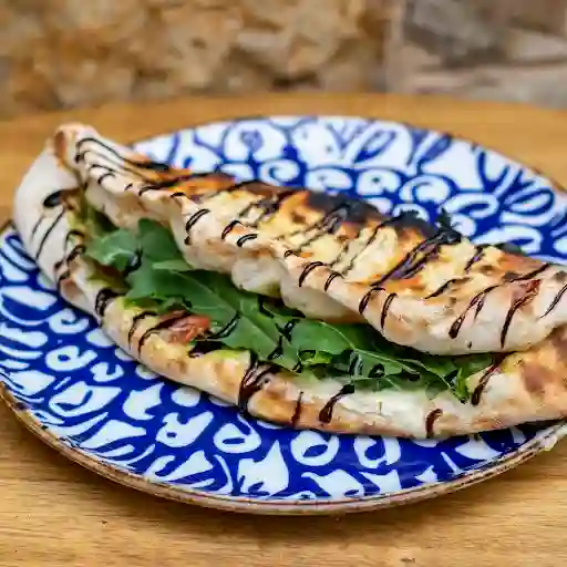 Calzone Abierto Con Straciatella