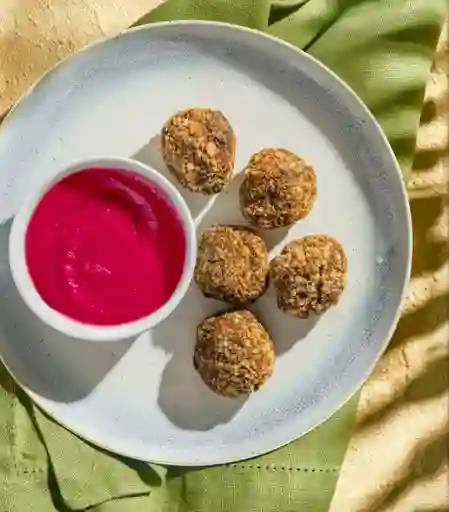 Albóndigas De Berenjena & Hummus