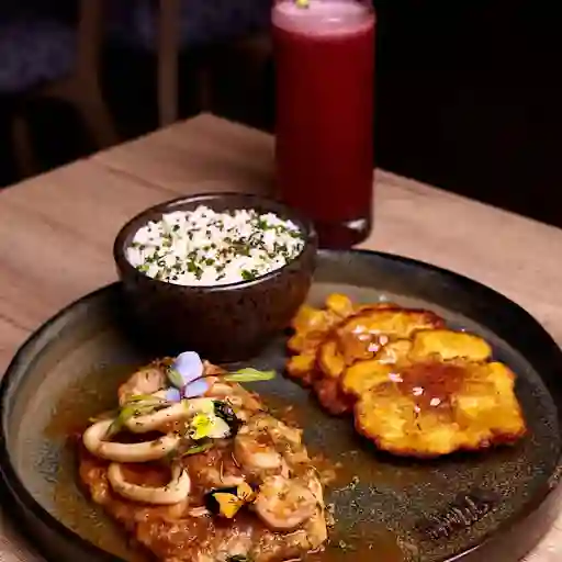 Filete De Pescado. Criollo
