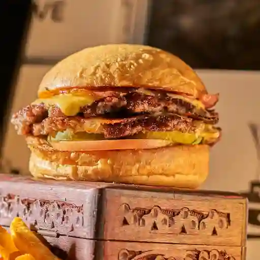 2 Bacon Cheese + 2 Papas