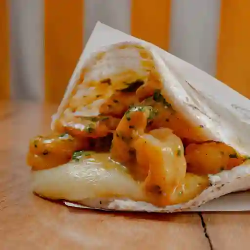 Arepa De Camarones Al  Curry
