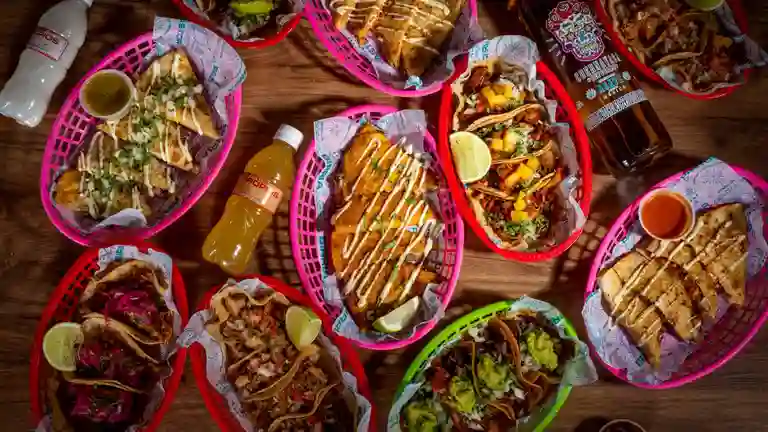 Los Propios Tacos