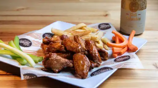 El Hangar Wings And Beer