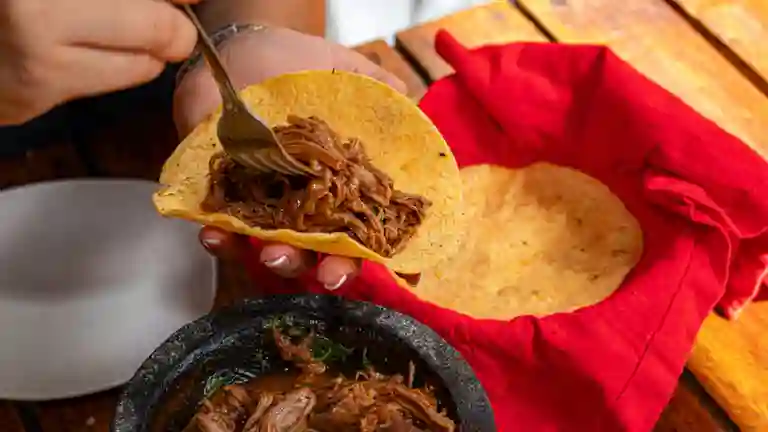 Takahlo Taquería Mexicana
