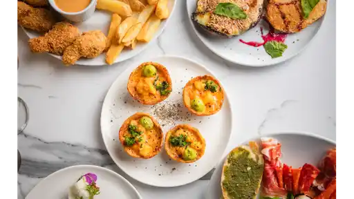 Binaural Gastrobar
