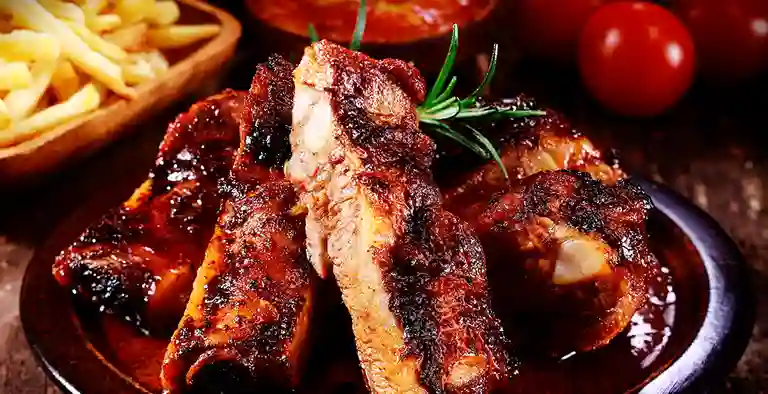 Un Almuerzo en los Patios a Domicilio Un Almuerzo en los Patios
