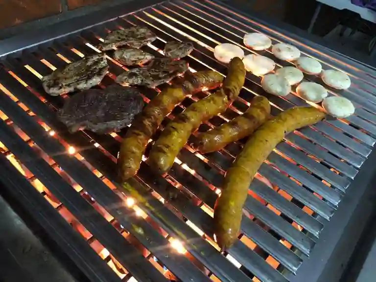 Fuego - Sabor Parrillero a Domicilio Fuego - Sabor Parrillero