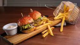 Lusa Hamburguesería Cervecera